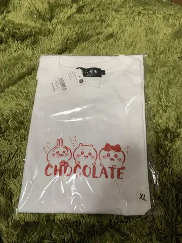 치이카와(먼작귀) 토끼 하치와레 T셔츠 하트 화이트 초콜릿