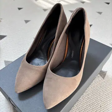 그레이지 스웨이드 스틸레토 하이힐 락포트 23.5cm