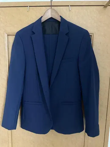 H&M 새상품, 미사용 네이비 테일러드 자켓과 슬랙스 세트