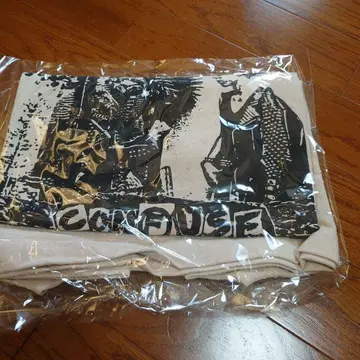 CONFUSE 컨퓨즈 T셔츠 미사용 새상품 사이즈 L