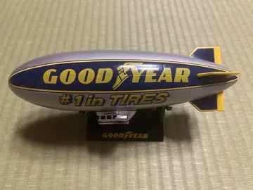 GOOD YEAR 비행선 입상