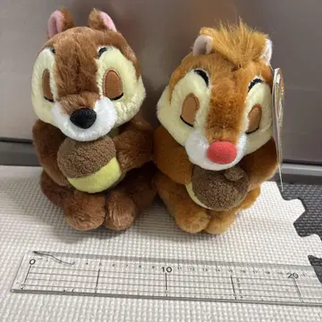 Disney Store 칩과 데일 봉제 인형