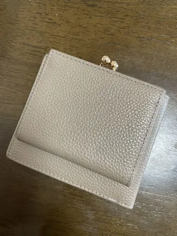 베이지 가죽 접이식 지갑