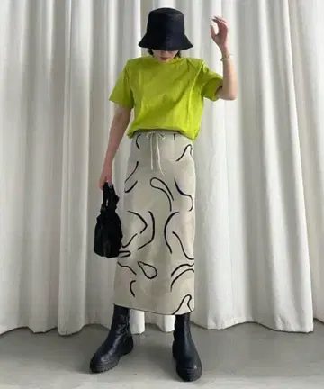 MEDI CURVE ART TIGHT SKIRT 세이지 그린 M 사이즈
