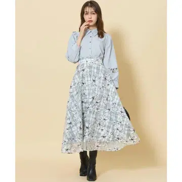 스윙글 체크 플라워 프린트 레이어드 플레어 스커트 화이트