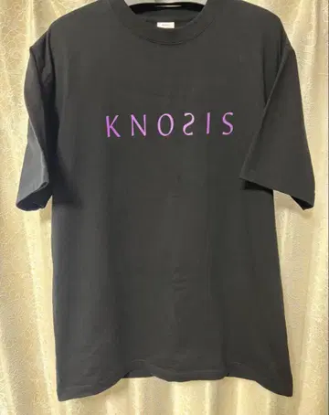 KNOSIS 보라색 로고 T셔츠 XL 사이즈