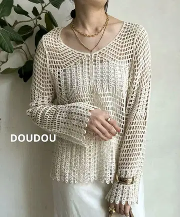 [ DOUDOU ] 갈고리 모양 풀오버