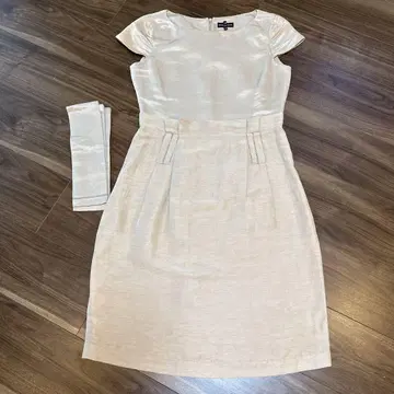 아르마니 린넨 혼합 반팔 무릎 기장 원피스