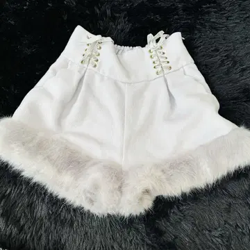리즈리사 레이스업 퍼 숏팬츠
