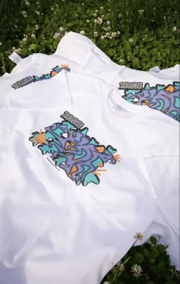 Kroi T셔츠 Dancing Akarenga Tee L