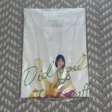 라쿠텐 컬렉션 카와카미 나나미 T셔츠 2