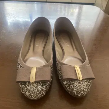 DIANA 클래시컬 글리터 플랫슈즈 리본 펌프스 24.5cm