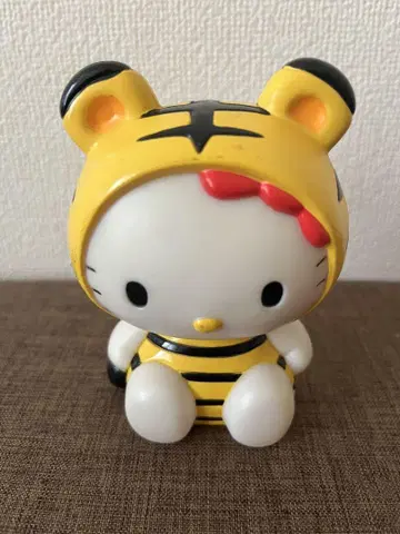 헬로키티 호랑이 저금통 레트로