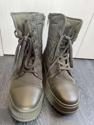 유니클로C 패디드 레이스업 부츠 23.5cm 올리브