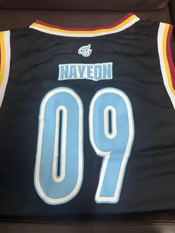 NAYEON 유니폼