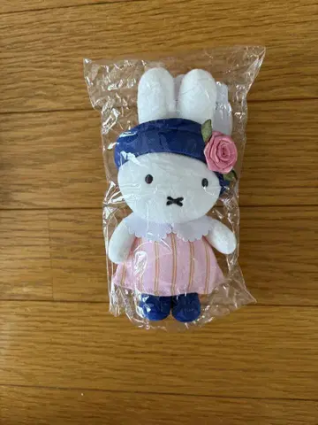 하우스텐보스 로즈 나인체 미피 마스코트 키체인
