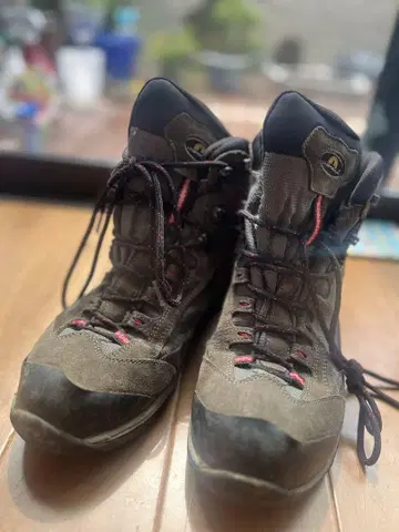 가격 인하! 라스포르티바 등산화 하이킹 슈즈 28.5cm