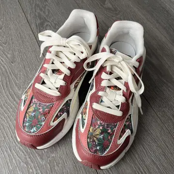 PUMA 푸마 x 리버티 스니커즈 새상품급 사이즈 24.5
