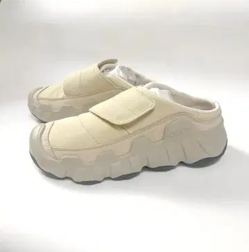 KEEN 우먼 하이파우저 랩 슬립온 23cm