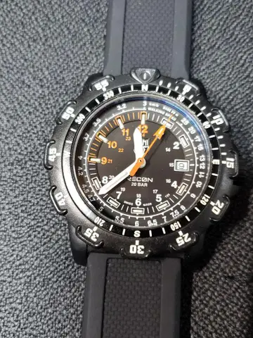 루미녹스 SERIES8800 RECON SWISS 남성용 손목시계 중고