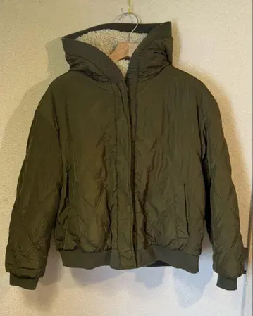 ZARA 올리브색 후드 부착 리버서블 자켓