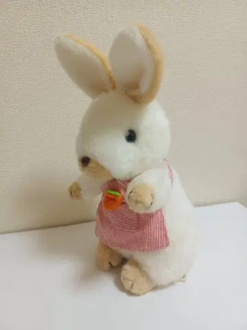 레트로 토끼 봉제 인형 퍼스트