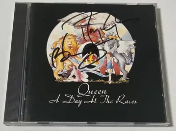 Queen A Day At The Races 사인 포함