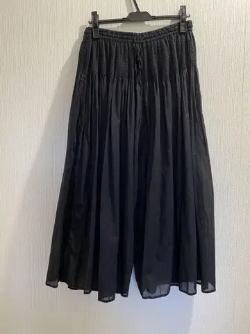 메종드소일 미니 핀턱 팬츠