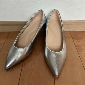 펌프스 실버 22.5cm