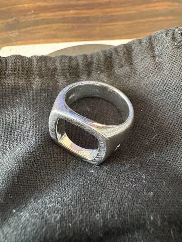 TOM WOOD CUSHION OPEN RING