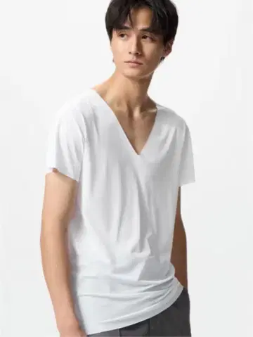 Uniqlo 에어리즘 데오도란트 메쉬 V넥 T 수량: 10