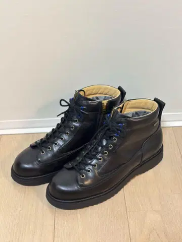 REGAL STANDARDS 블랙 부츠 GORE-TEX