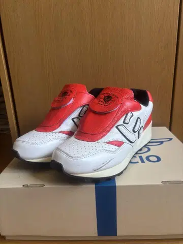 [ 미사용 새상품 ] Sangacio 스니커즈 23cm