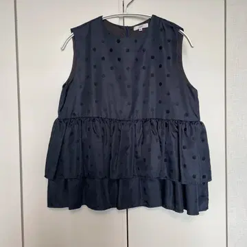 yori 네이비 도트 무늬 상의 38