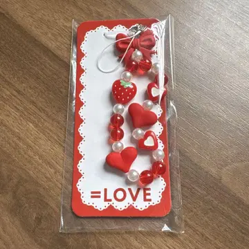 =LOVE 의상 모티브 비즈 스트랩