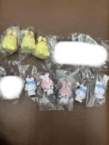산리오 변신 토끼 피규어