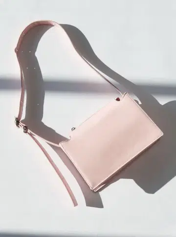 핑크 숄더 백 가죽 느낌