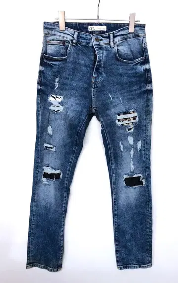 ZARA 구제 의류 애니멀 무늬 데미지 가공 슬림핏 데님 팬츠