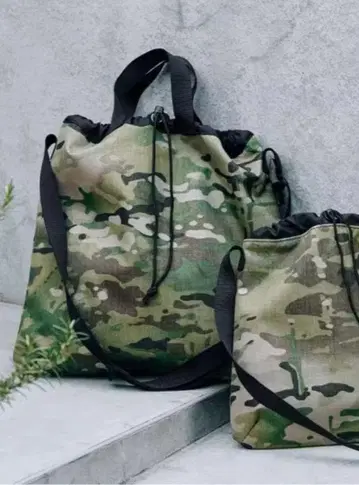ARTS&CRAFTS 2WAY FLAT SHOULDER 카모플라주 패턴