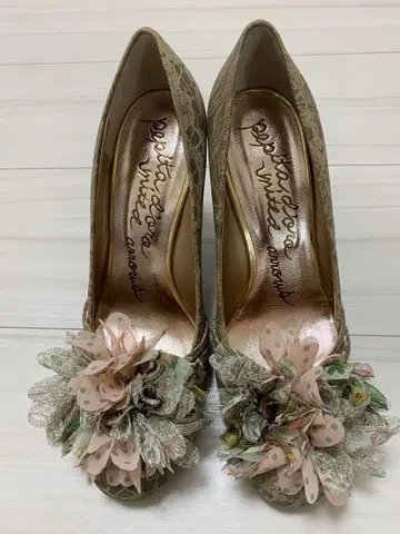 유나이티드 애로우즈 PEPITA D'ORO 페피타드로 펌프스