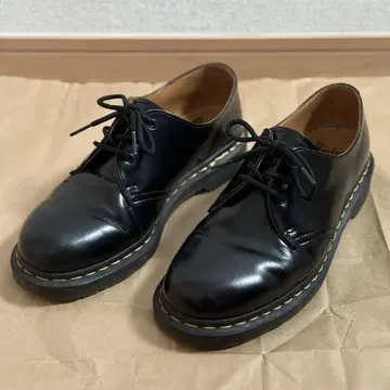 [ Dr. Martens ] 3홀 가죽 신발