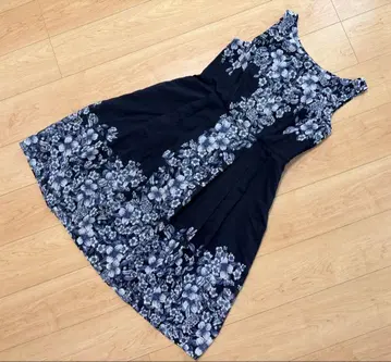 로라 애슐리 꽃무늬 네이비 슬리브리스 원피스 13size(LL)