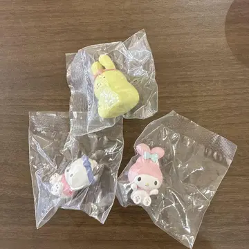 산리오 캐릭터즈 변신 토끼 피규어
