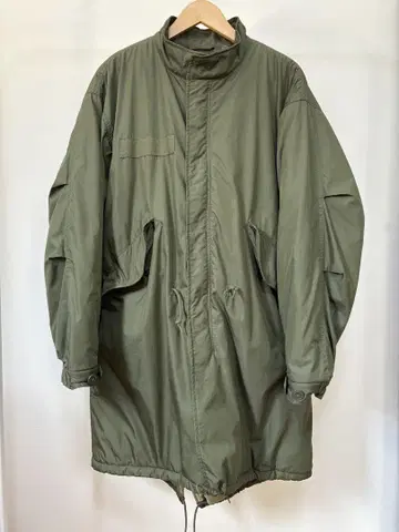 BEAMS M-65형 모즈 코트