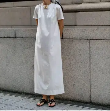 새상품급 deres  relaxs dress 릴랙스 드레스 화이트
