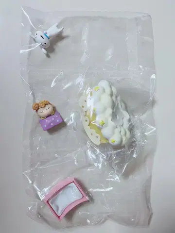 파자마로 편안한 신짱 해바라기 & 시로 상자 없음