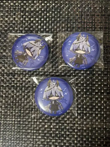 코야나기 로우 캔뱃지