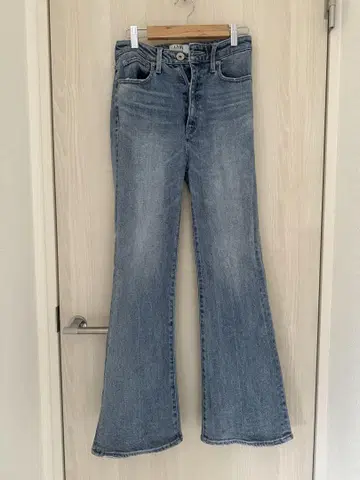 GYDA 스트레이트 데님 팬츠 S 사이즈