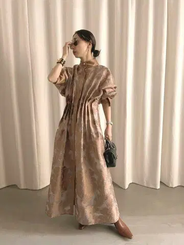 UND SHEER JACQUARD TUCK DRESS 아메리빈티지