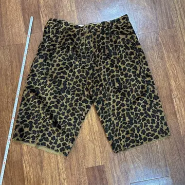 레오파드 무늬 플리스 숏팬츠